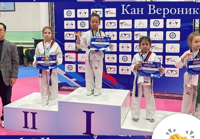 Таэквондодан Республикалық ашық турнирде 1 орынға ие болған 2-сынып оқушысы Кан Верониканы құттықтаймыз!!!