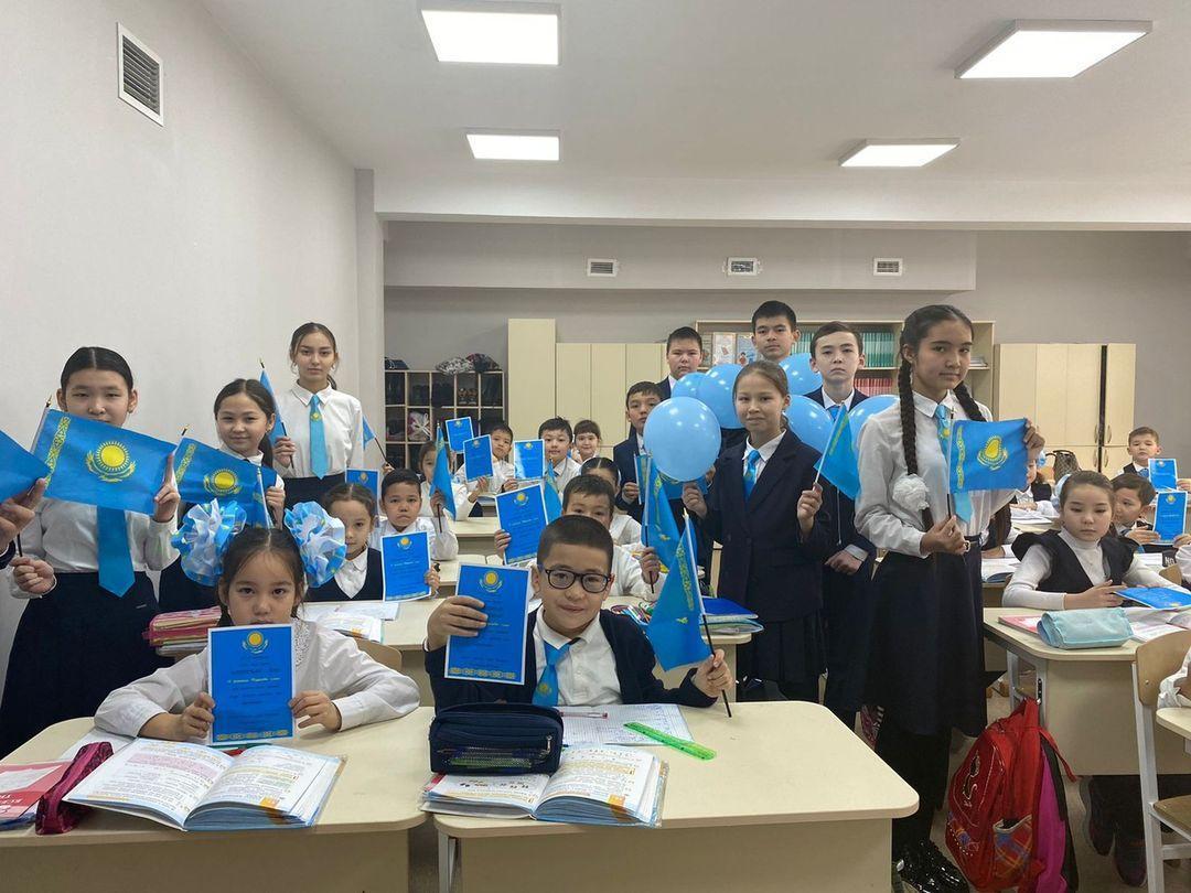 Қазақстан Республикасының Тәуелсіздігі күні мерекесіне орай, 7 "Ә"сынып оқушыларының құттықтауы.#тәкелсіздіккүні